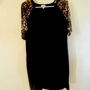 Lularoe Black Julia with leopard sleeve. EUC 96% polyester 4% spandex. Size 3xl